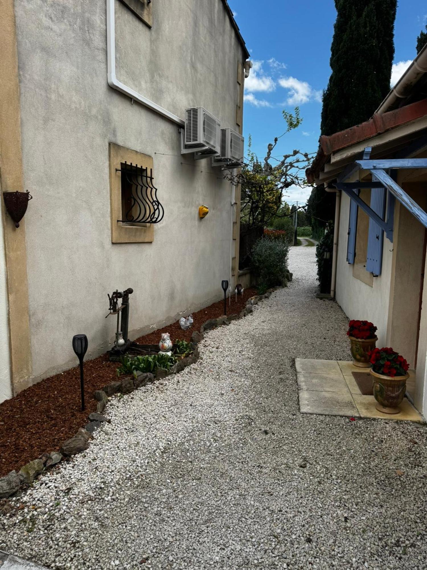 Mas Saint Antoine Apartment Rognonas Exterior photo